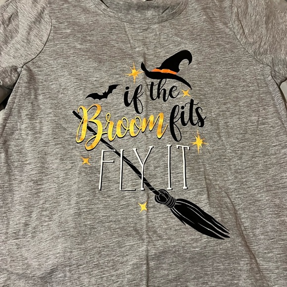 Tops - Women’s T-shirt